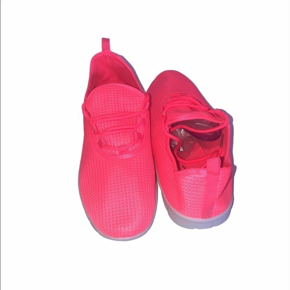 Sole Mates - Picture 4 of 5